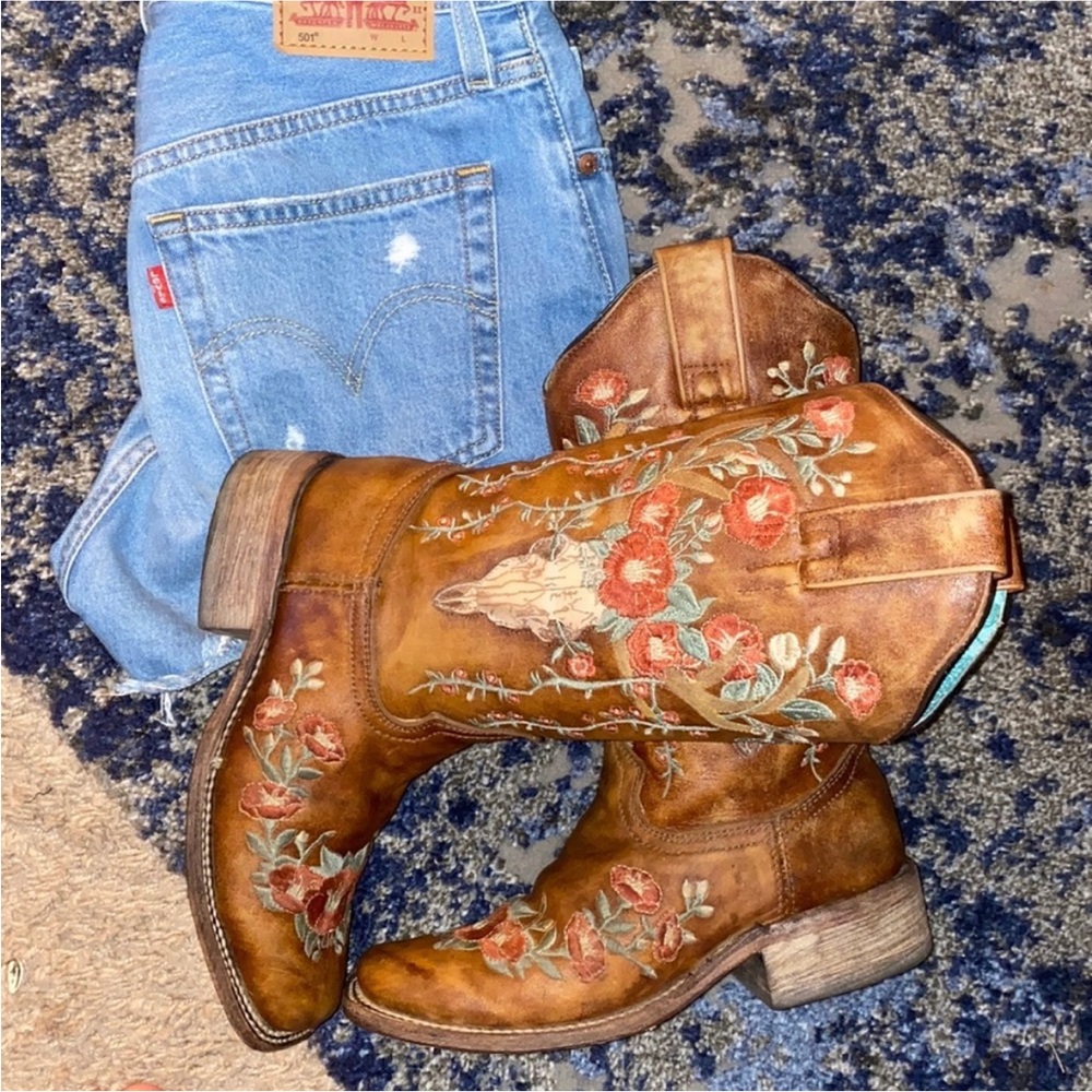 Corral Brown Floral Embroidered  Boots